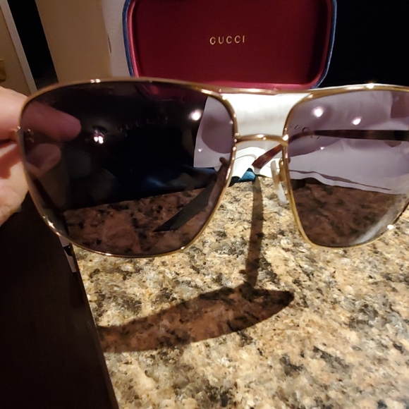 Gucci mens sunglasses - Picture 2 of 6